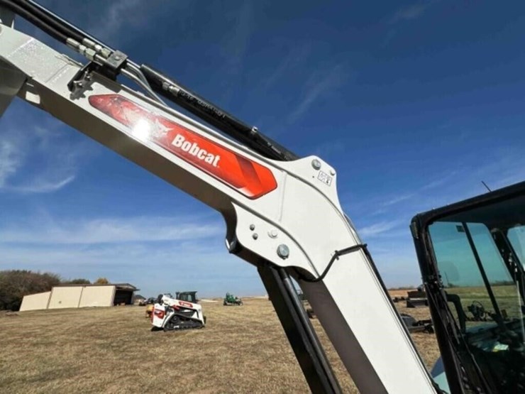 5802024-bobcat-e38-mini-excavator-image-16