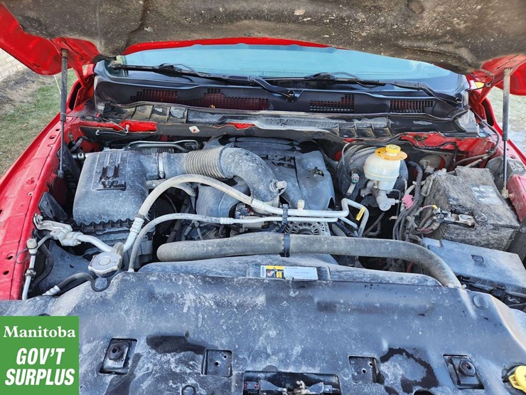 2015-dodge-1500-image-18