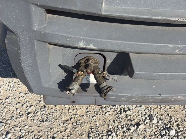 2015-atlas-copco-xas185-image-7