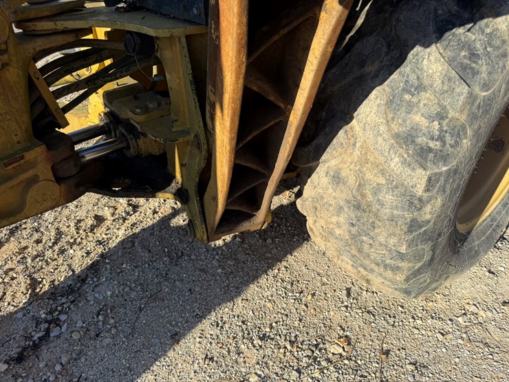 caterpillar-420d-image-75