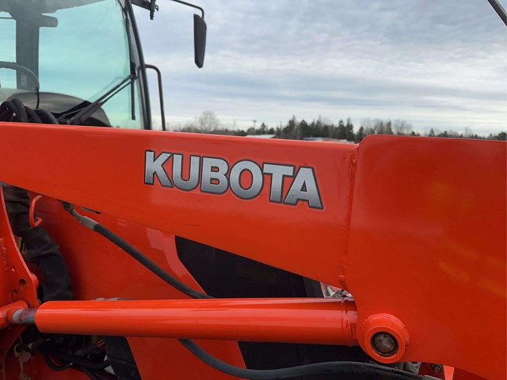 2010-kubota-m7040-image-16