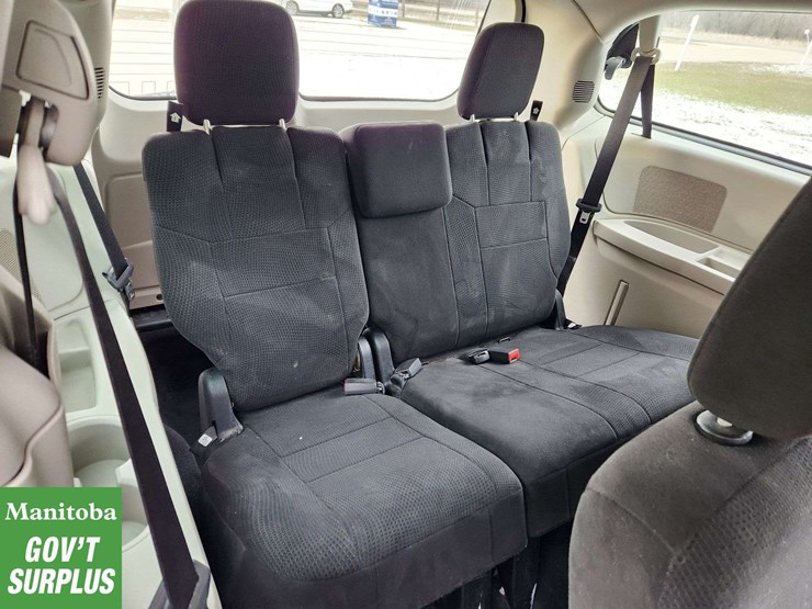 2013-dodge-grand-caravan-se-image-30