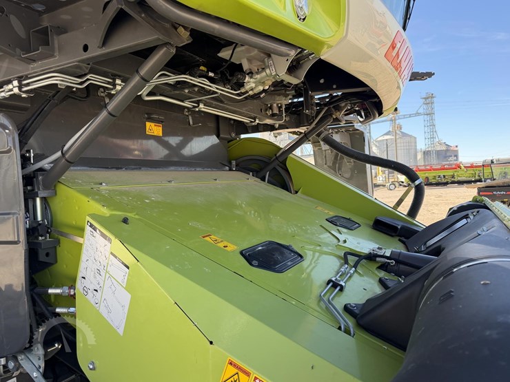 2022-claas-lexion-7500-image-6