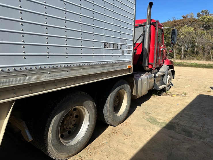 #33708-•-2014-mack-cxu-t/a-daycab-truck-tractor-1m1aw02y3em038036-image-3