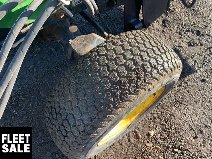 2008-john-deere-2320-image-10