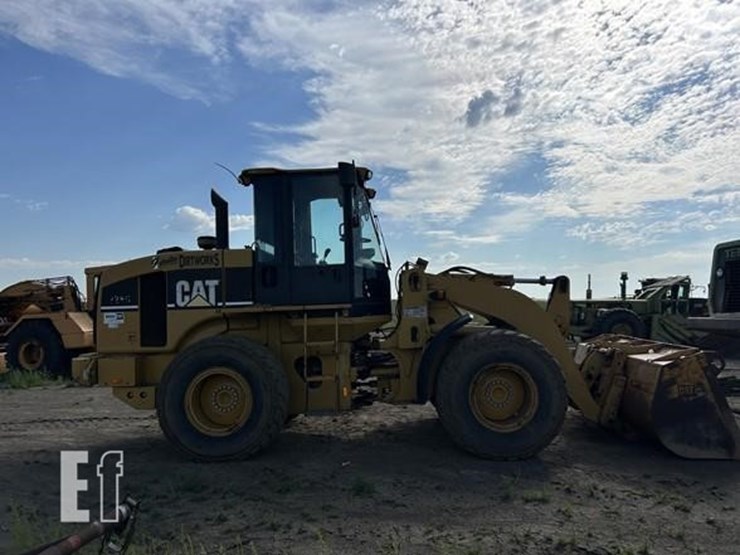 2004-caterpillar-928g-image-2
