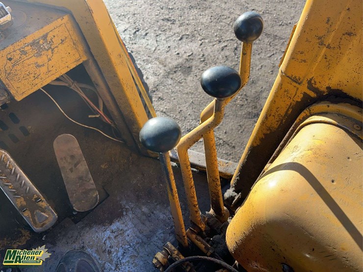 caterpillar-930-image-12