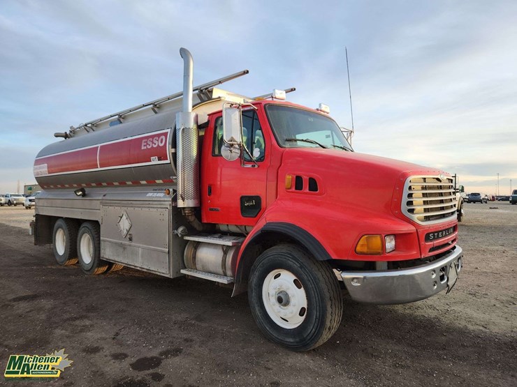 2002-sterling-lt9500-image-4