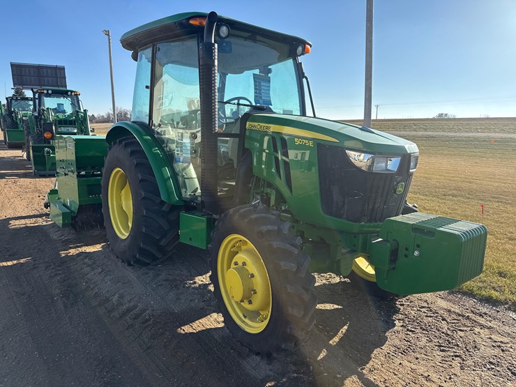 john-deere-5075e-image-41
