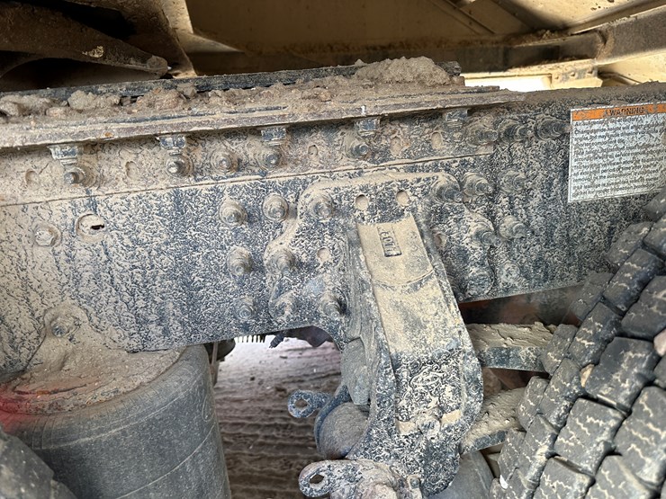 #33708-•-2014-mack-cxu-t/a-daycab-truck-tractor-1m1aw02y3em038036-image-24