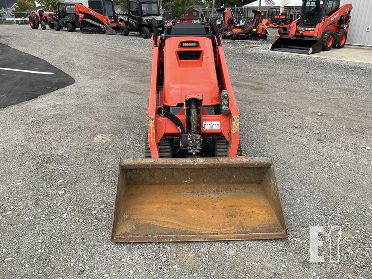 2024-kubota-scl1000-image-8