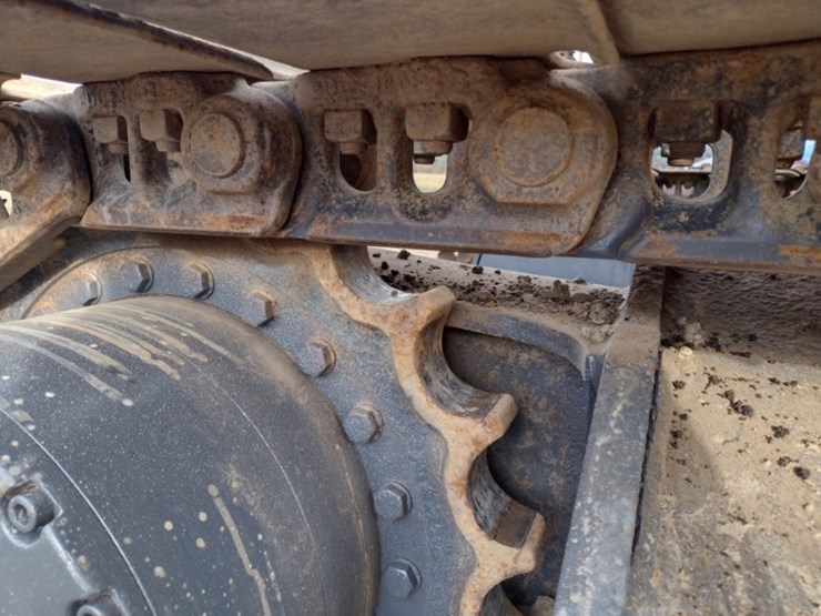 7-volvo-ec160c-image-38