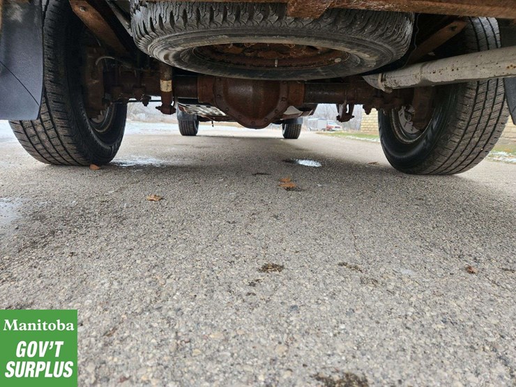 2012-chevrolet-silverado-2500hd-image-10