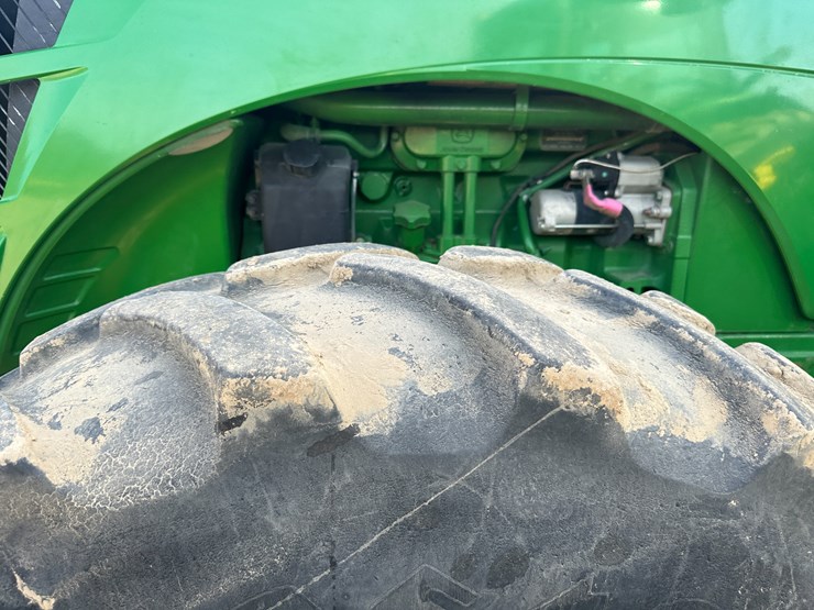 2010-john-deere-8295r-image-8