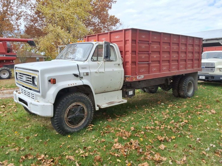 chevrolet-diesel-grain-truck,-5-x-2-speed,-single-axle,-runs,-weak-brakes,-wood-floor,-16ft-bed,-vin--1gbl7dig7bv106791-image-3