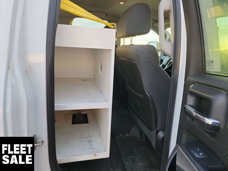 2015-chevrolet-silverado-2500hd-image-17