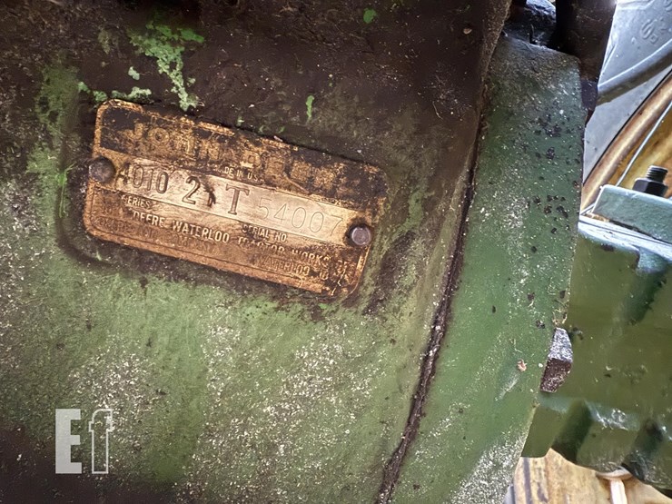 john-deere-4010-image-14