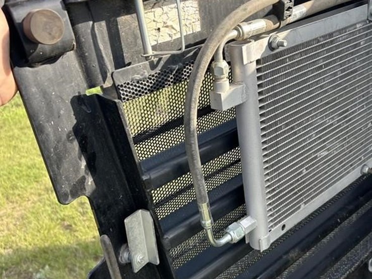 2019-caterpillar-262d3-image-23