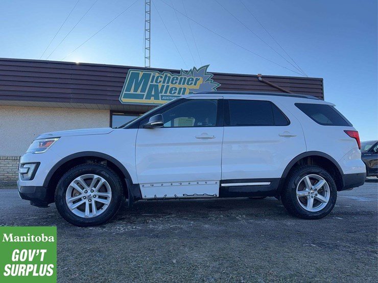 2017-ford-explorer-image-6