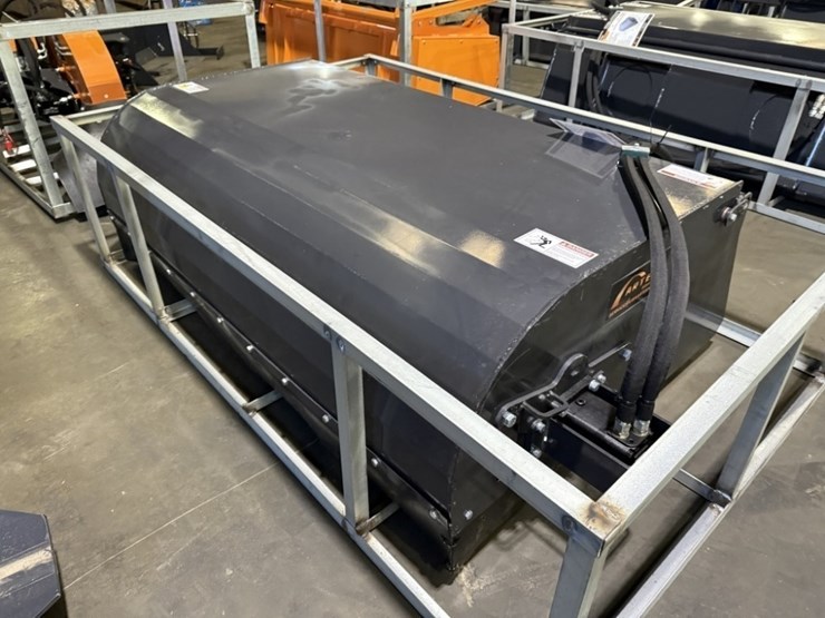 2025-arteer-ss-72w-box-broom-image-2