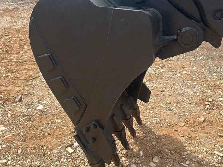 2021-volvo-ecr145el-image-10