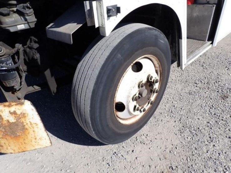 2008-freightliner-mt55-image-36