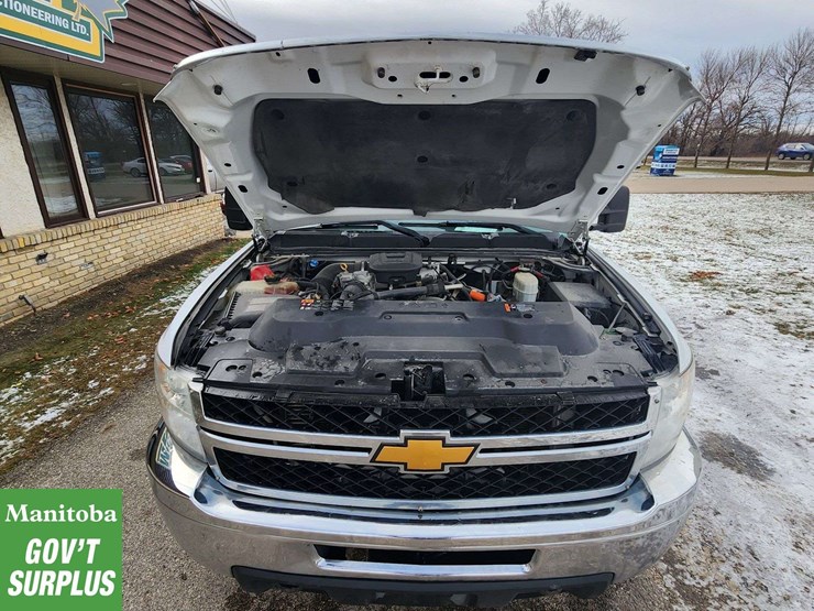 2013-chevrolet-silverado-3500hd-image-18