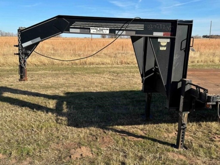 2008-titan-trailer-image-2