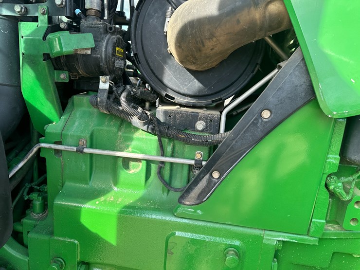 2013-john-deere-8285r-image-50
