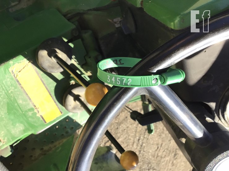 john-deere-2440-image-25