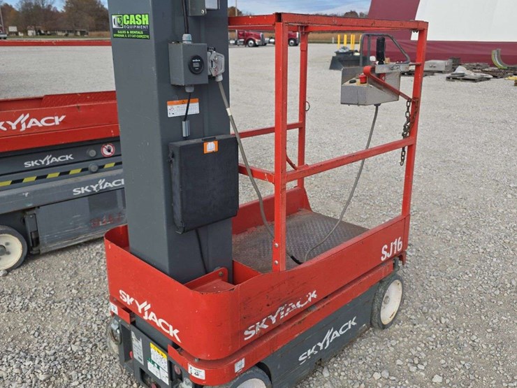 2018-skyjack-sj16-image-4