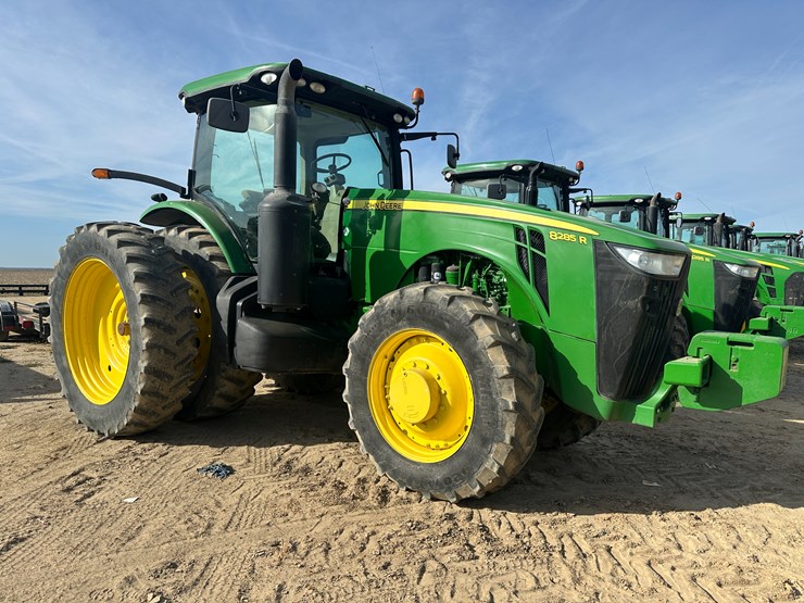 2013-john-deere-8285r-image-2