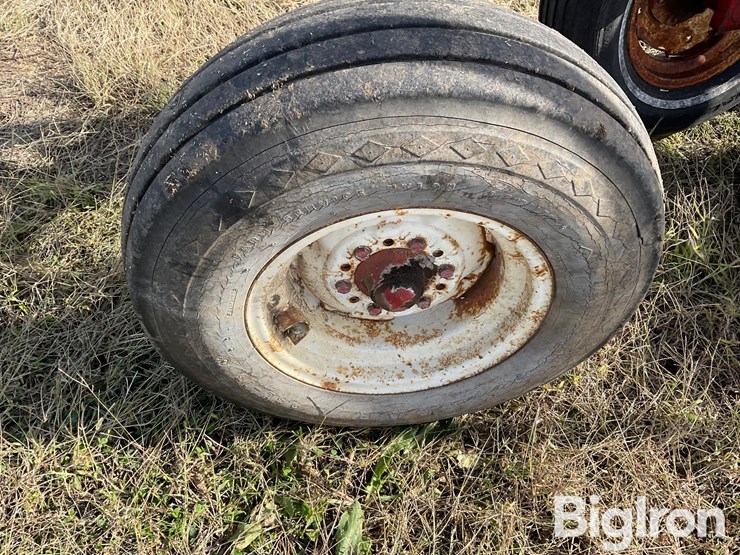 1982-white-588-image-11