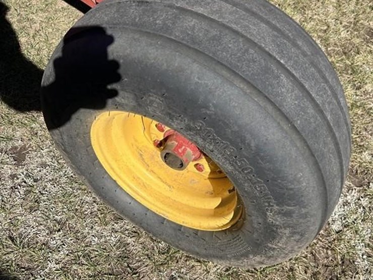 2014-new-holland-h7460-image-28