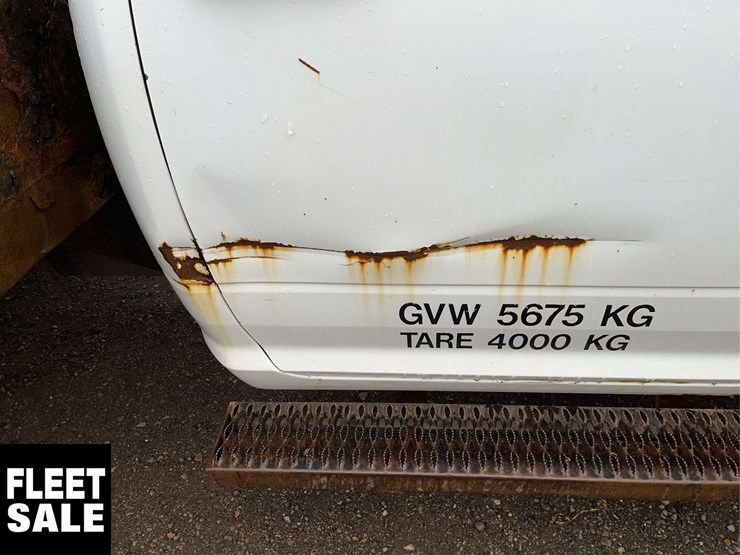 2011-dodge-3500-image-18