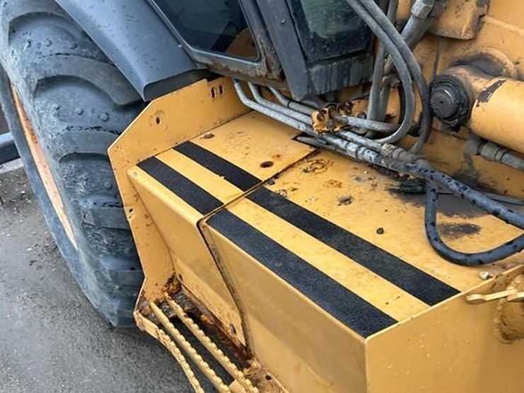 2000-case-570m-xt-image-21