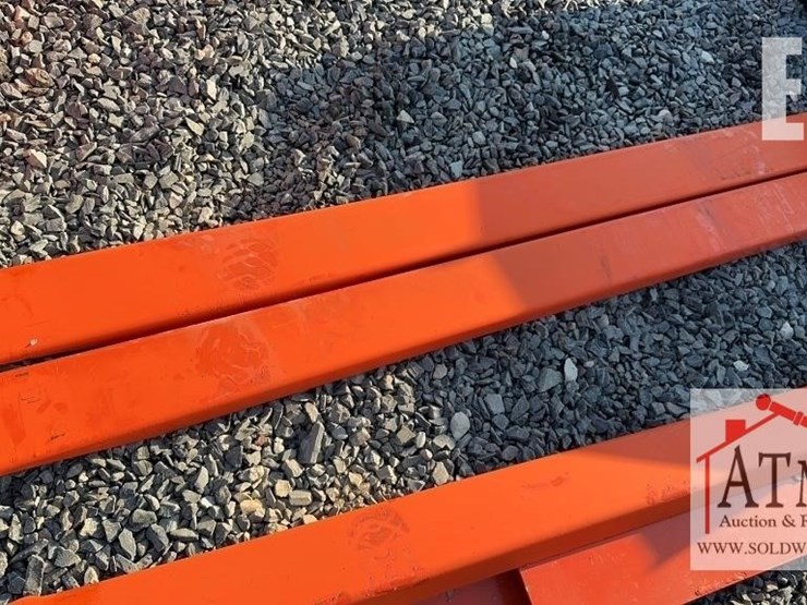 new-wig-fork-extensions-image-2