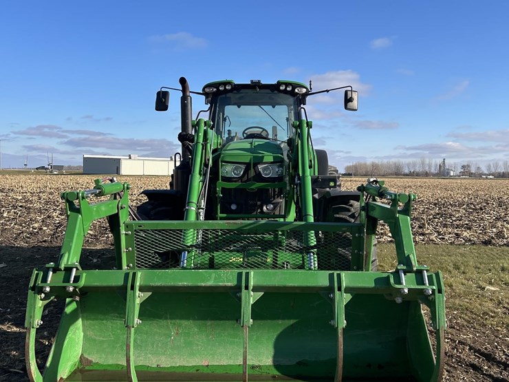2021-john-deere-6175m-image-2