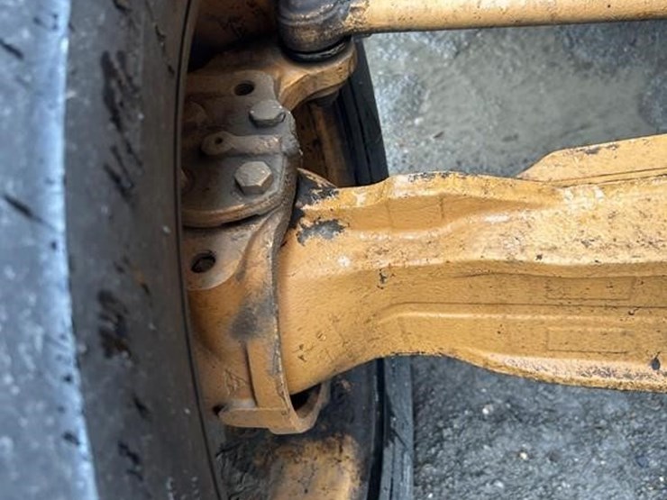 2000-case-570m-xt-image-30