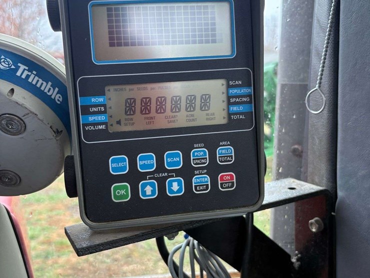 2005-kinze-3500-image-16