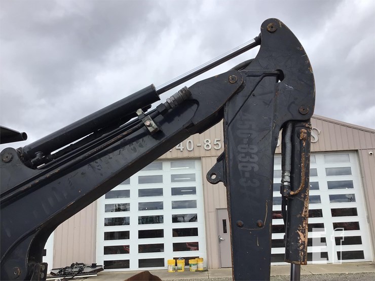 2016-deere-17g-image-17