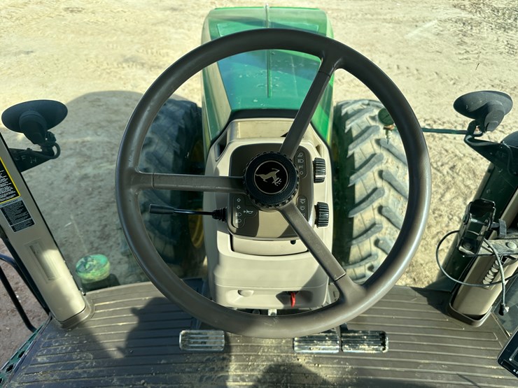 2013-john-deere-8285r-image-56