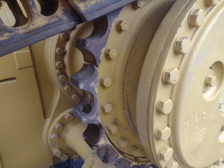 15-caterpillar-d6n-lgp-image-21