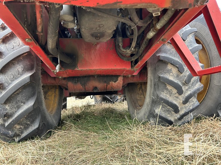 1985-versatile-856-image-46