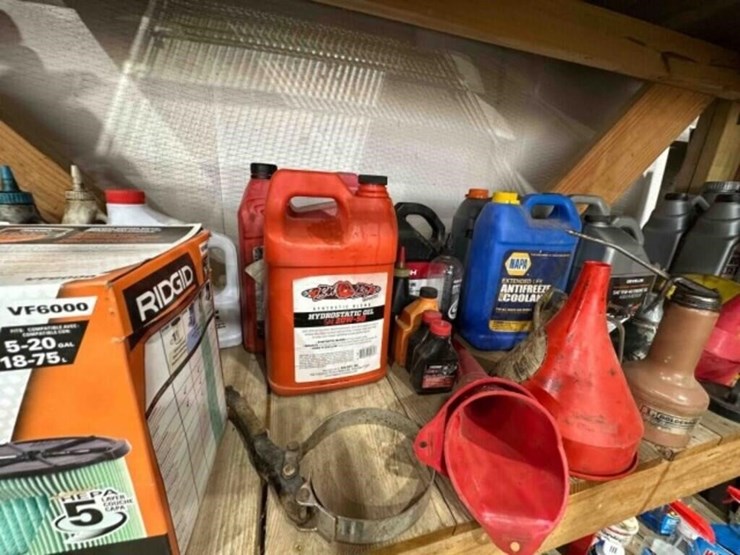 contents-of-shelf--oils,-filters,-funnels,-fluids-image-4