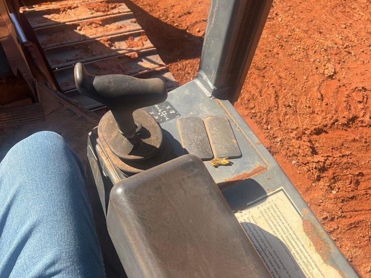 2010-deere-450j-lgp-image-21