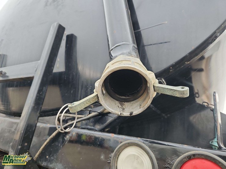 1976-mack-r600-image-33