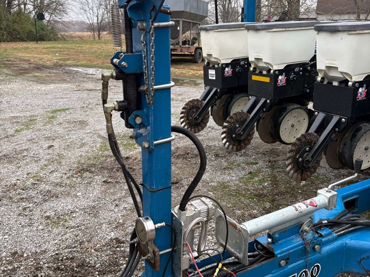 2005-kinze-3500-image-50