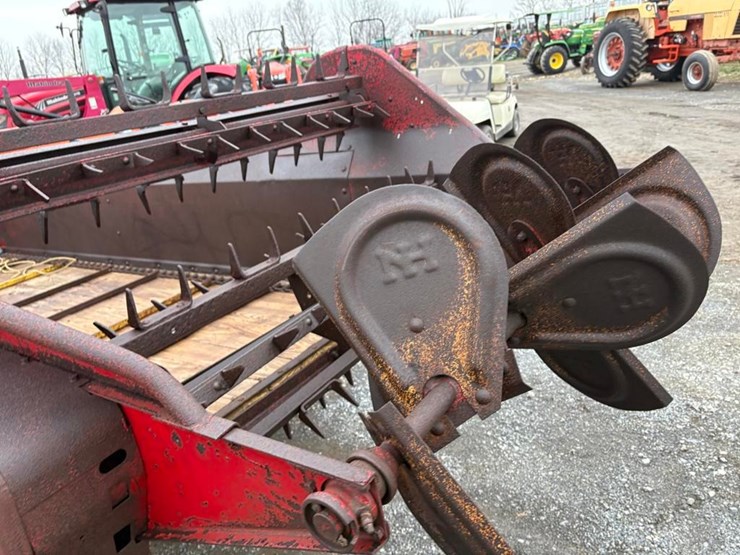 new-holland-331-image-5