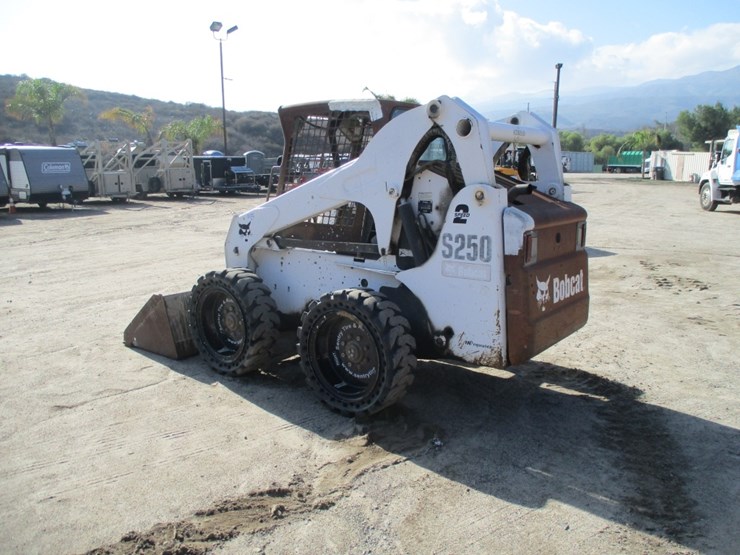 2006-bobcat-s250-image-3
